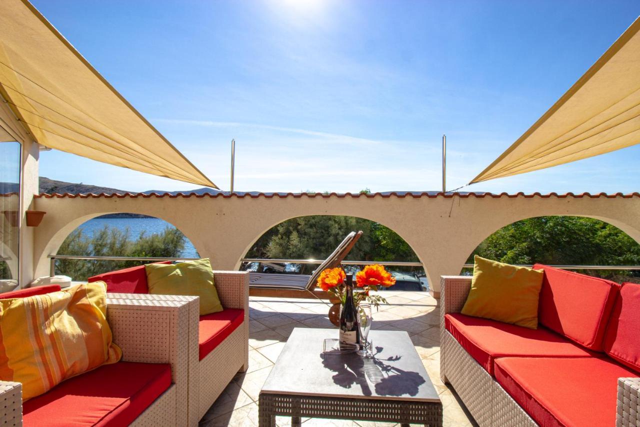 Апартаменти Galapagus Privat Beach & Boat Dock Метайна Екстер'єр фото