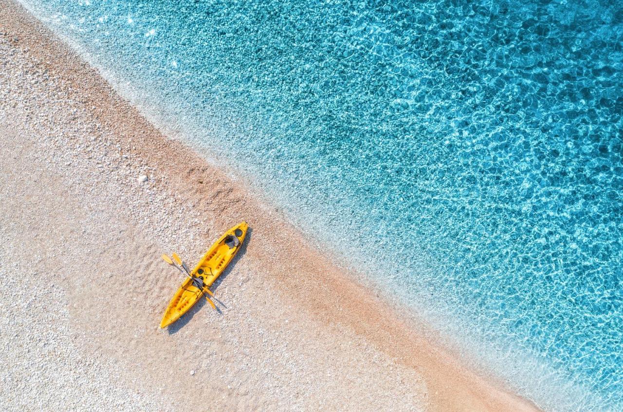 Апартаменти Galapagus Privat Beach & Boat Dock Метайна Екстер'єр фото